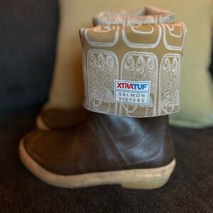 Salmon Sisters Xtratuf Boots | Sz 10